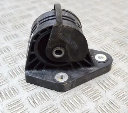 Hyundai Ioniq Engine mount bracket 21924G7000