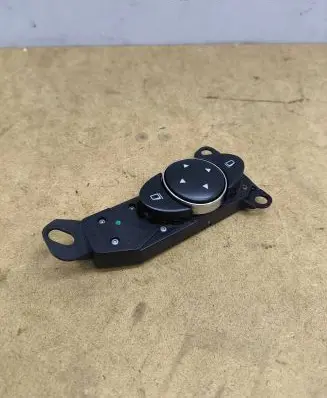 Wing mirror switch