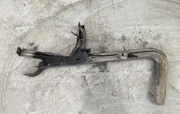 Toyota Avensis T250 Radiator support slam panel bracket 