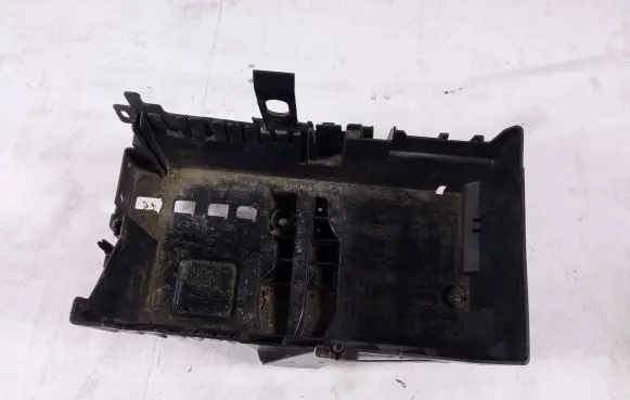 Battery box tray