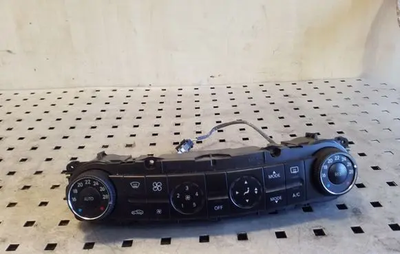 Mercedes-Benz CLS C219 Climate control unit 2198300585