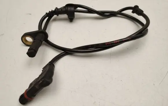 Mercedes-Benz SL R230 ABS brake wheel speed sensor A2305401317