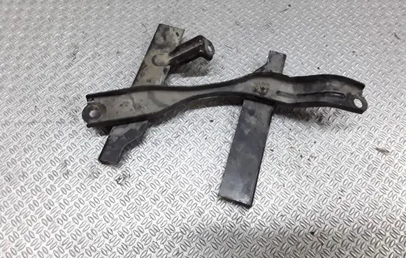 Battery bracket