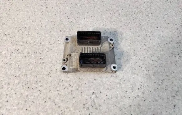 Fiat Punto (188) Engine control unit/module ECU 0261207905 0055180313