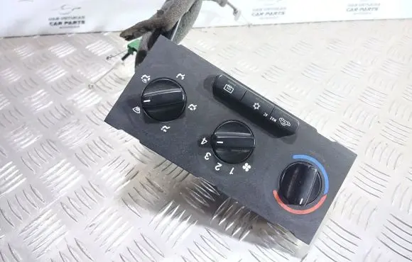 Opel Zafira A Climate control unit 20042000 90559839