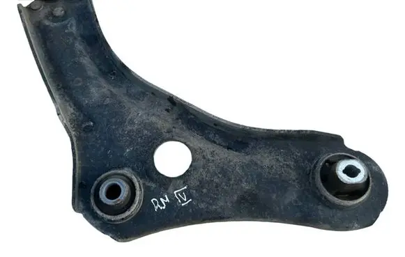 Renault Megane IV Front lower control arm/wishbone 545045297R