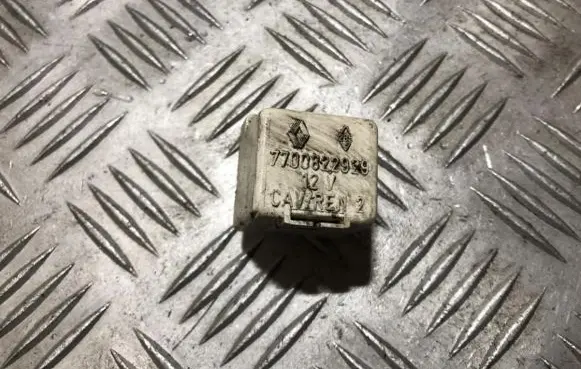 Renault Laguna I Other relay 7700822929