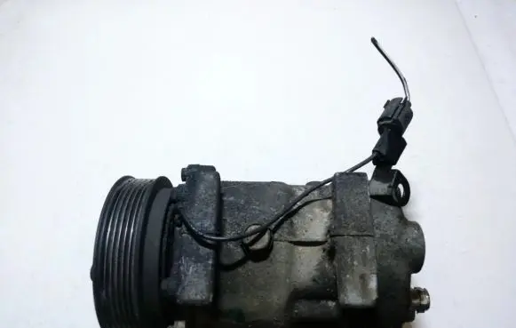 Mitsubishi Carisma Air conditioning (A/C) compressor (pump) 7700872158 1934612834