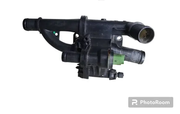 Thermostat/thermostat housing