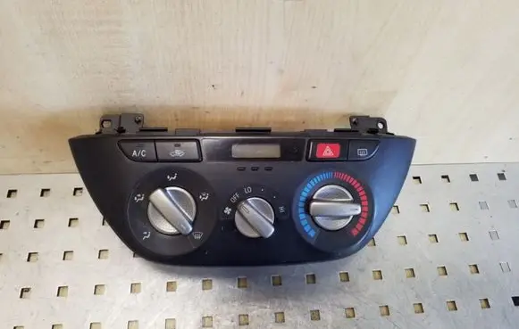 Toyota RAV 4 (XA20) Climate control unit 5590042100