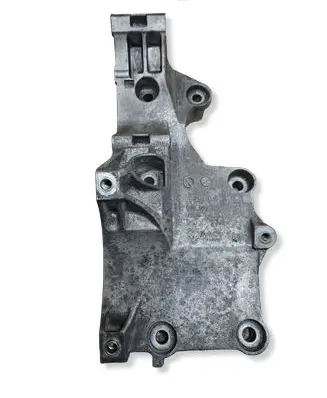 Volkswagen PASSAT B6 Generator/alternator bracket 03G903143F