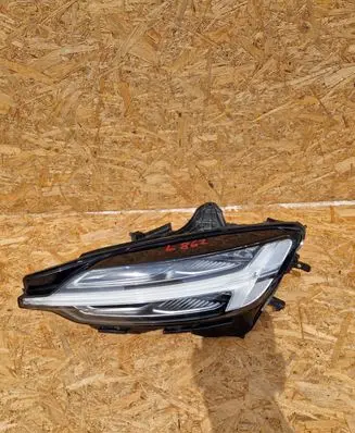Volvo V60 Headlight/headlamp 32338012