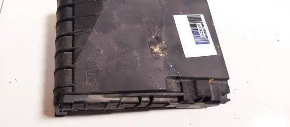 Volkswagen PASSAT B6 Fuse box cover 1k0937132f 1k0.937.132f