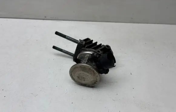 Audi A3 S3 8L EGR valve 06A131085E 037131351C