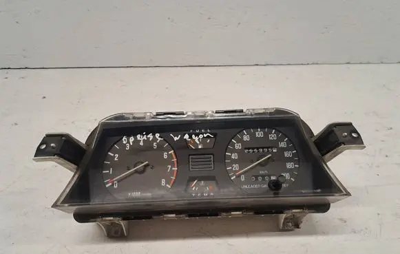 Mitsubishi Space Wagon Speedometer (instrument cluster) MB562718