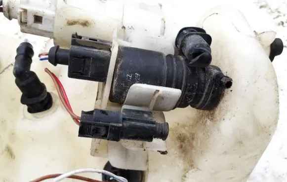 Windscreen/windshield washer pump
