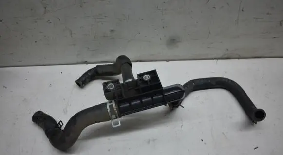 Engine coolant pipe/hose