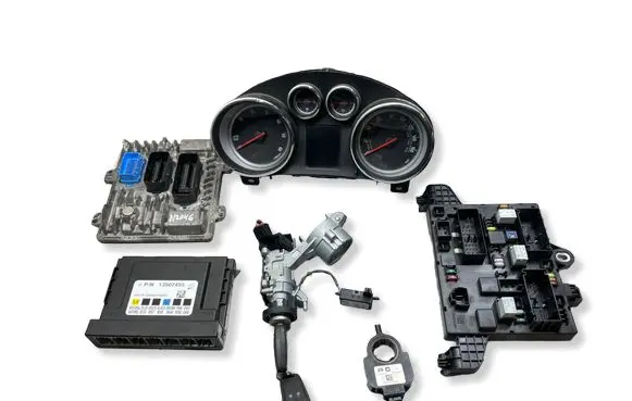 Opel Zafira C Engine ECU kit and lock set 55491248 395357783 55487860