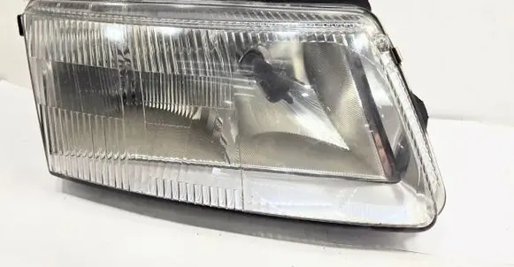 Volkswagen PASSAT B5 Headlight/headlamp