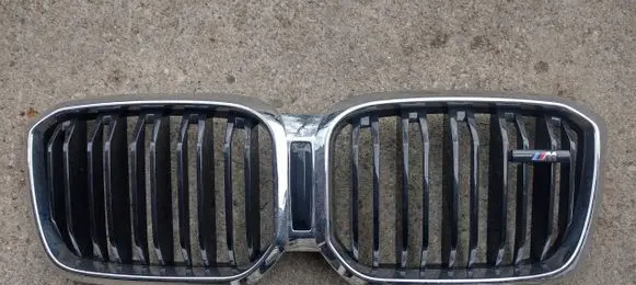 BMW X3 G01 Front bumper upper radiator grill 10627111
