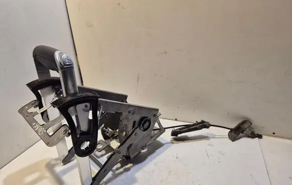 Ford S-MAX Handbrake/parking brake lever assembly 6G912780AV