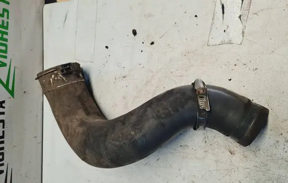 Opel Vivaro Engine coolant pipe/hose