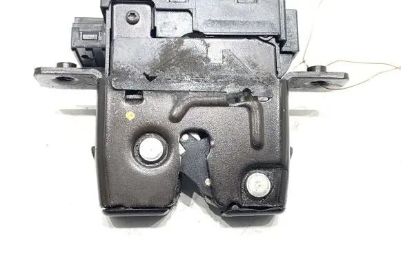 Nissan Qashqai Tailgate exterior lock 