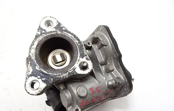 Renault Clio IV EGR valve H8201143495 147104647R HU1501000211