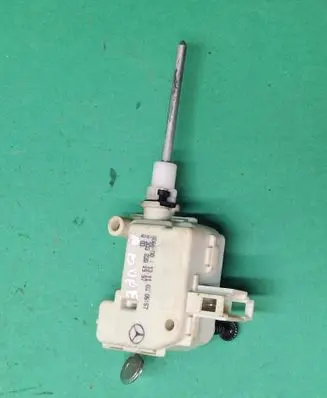 Mercedes-Benz C W203 Fuel tank cap lock A2038201997