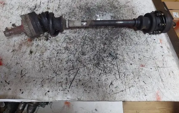Mercedes-Benz C AMG W202 Front driveshaft