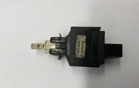 Volvo V70 Brake pedal sensor switch 02W252 8622064