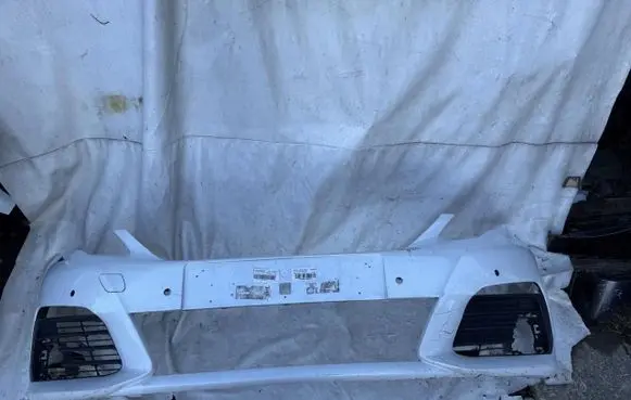 Peugeot 308 Front bumper 50136970