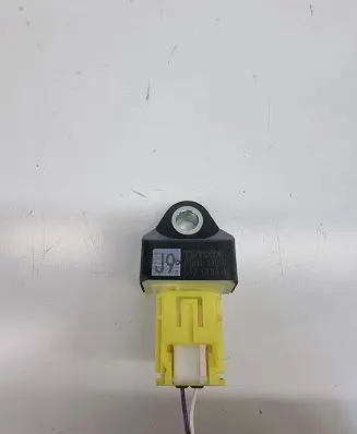 Lexus RX 450H Airbag deployment crash/impact sensor 8983147050 5S7CTDA7M