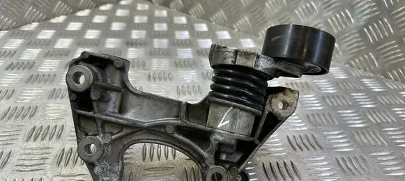 Renault Megane III Generator/alternator bracket 117104394R