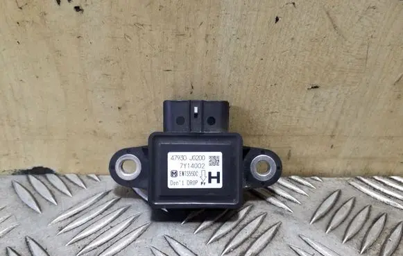Nissan X-Trail T31 ESP acceleration yaw rate sensor 47930JG200