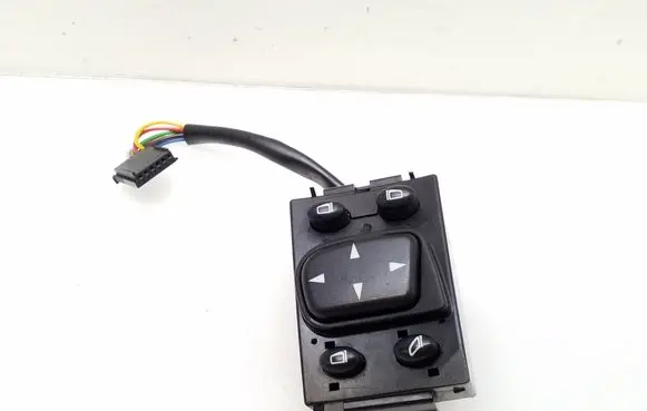 Mercedes-Benz S W220 Wing mirror switch 2208211551
