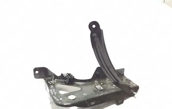 Chevrolet Silverado Other engine bay part 84407003C