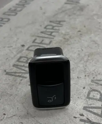 Mercedes-Benz ML W166 Tailgate opening switch A1668707610