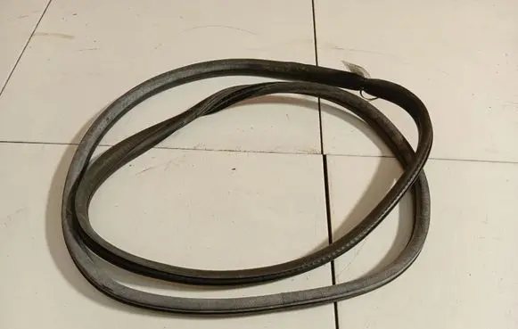 Citroen C4 I Rubber seal front coupe door 