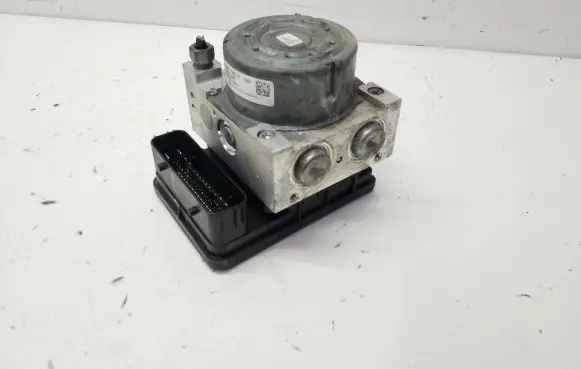 Ford Fusion II ABS Pump DG9C2C405DF DG9C2C405