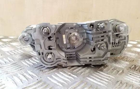 Tail light part