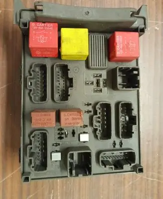 Renault Espace - Grand espace IV Fuse module 518832001 8200004201E 8200283812