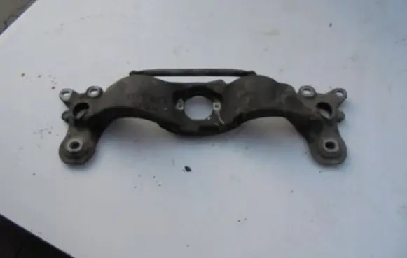Audi A4 S4 B7 8E 8H Gearbox mounting bracket 8E0399263AE
