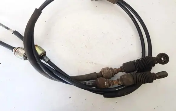 Volvo S40, V40 Gear shift cable linkage