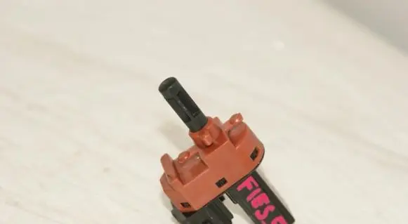 Clutch pedal sensor