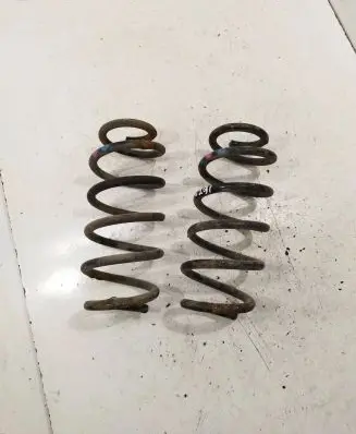 Toyota Auris E180 Rear coil spring