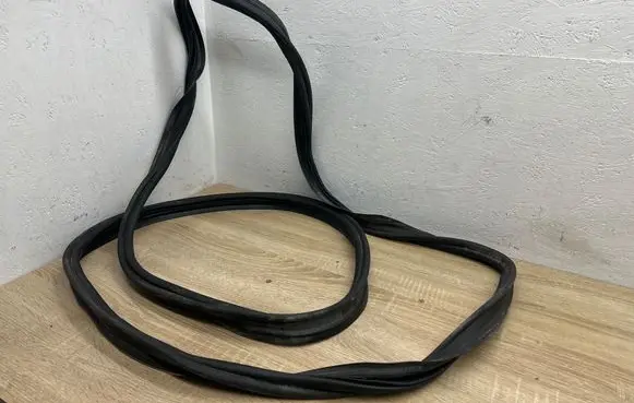 Audi A7 S7 4G Trunk rubber seal (body) 4G8827705B