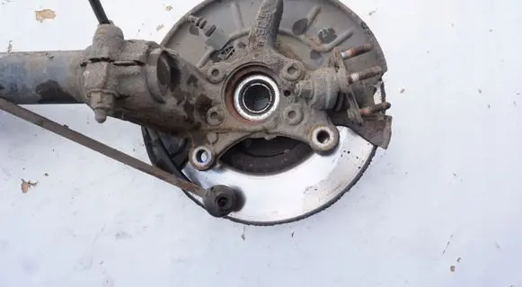 Skoda Superb B6 (3T) Front wheel hub spindle knuckle
