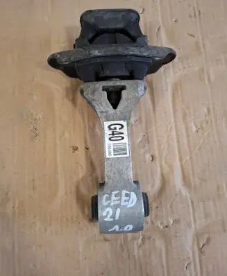 KIA Ceed Gearbox mounting bracket 21950G4000