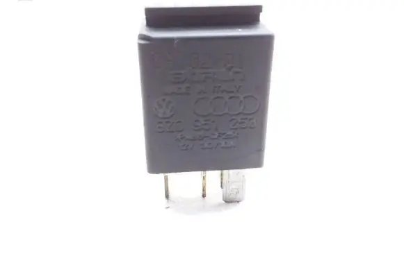 Skoda Octavia Mk2 (1Z) Other relay 8Z0951253